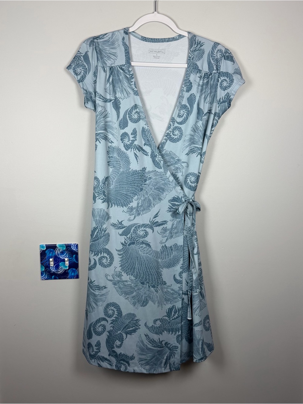 Athleta Blue Feather Asian Short Wrap Vneck Dress Size Small Casual Summer